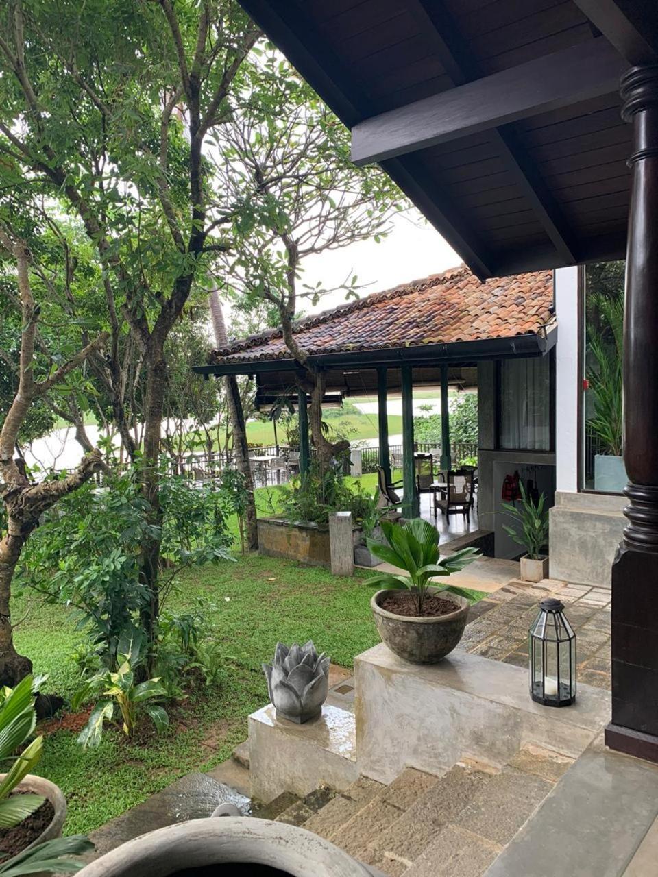 The Postcard Galle Luaran gambar