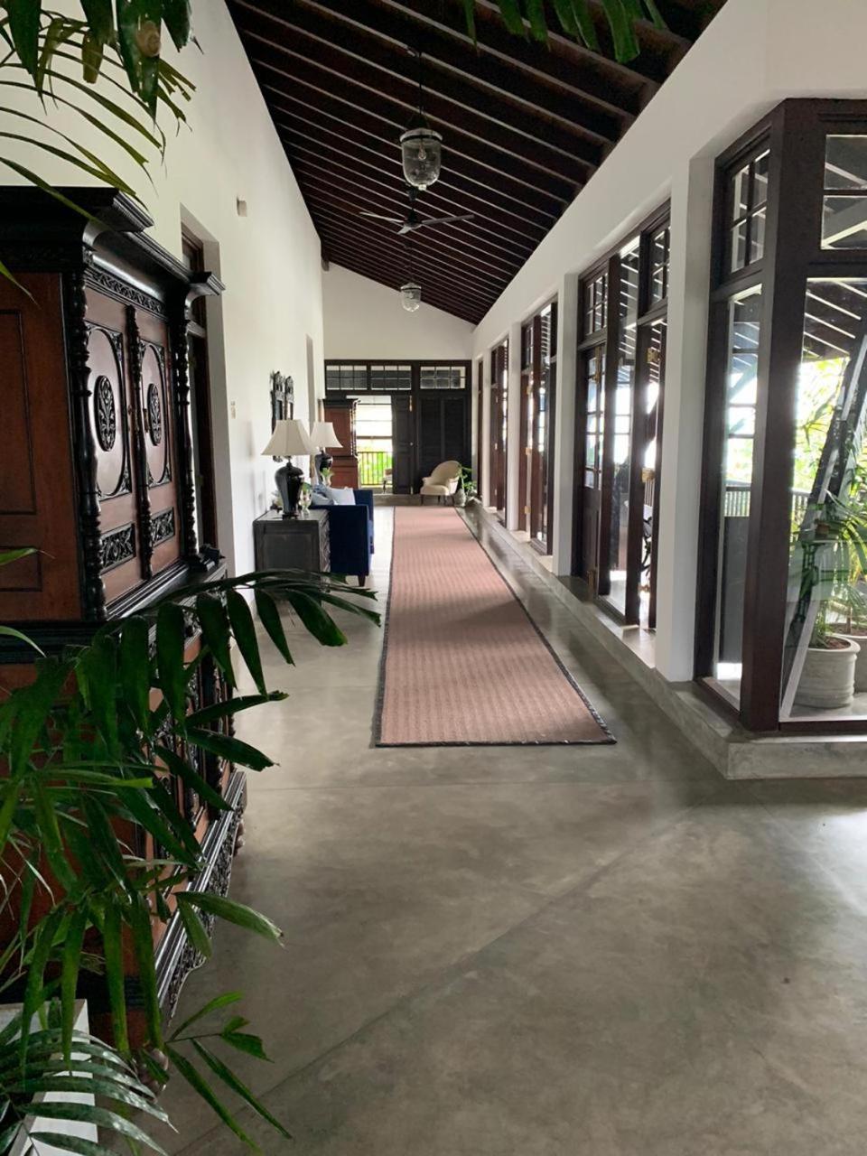 The Postcard Galle Luaran gambar