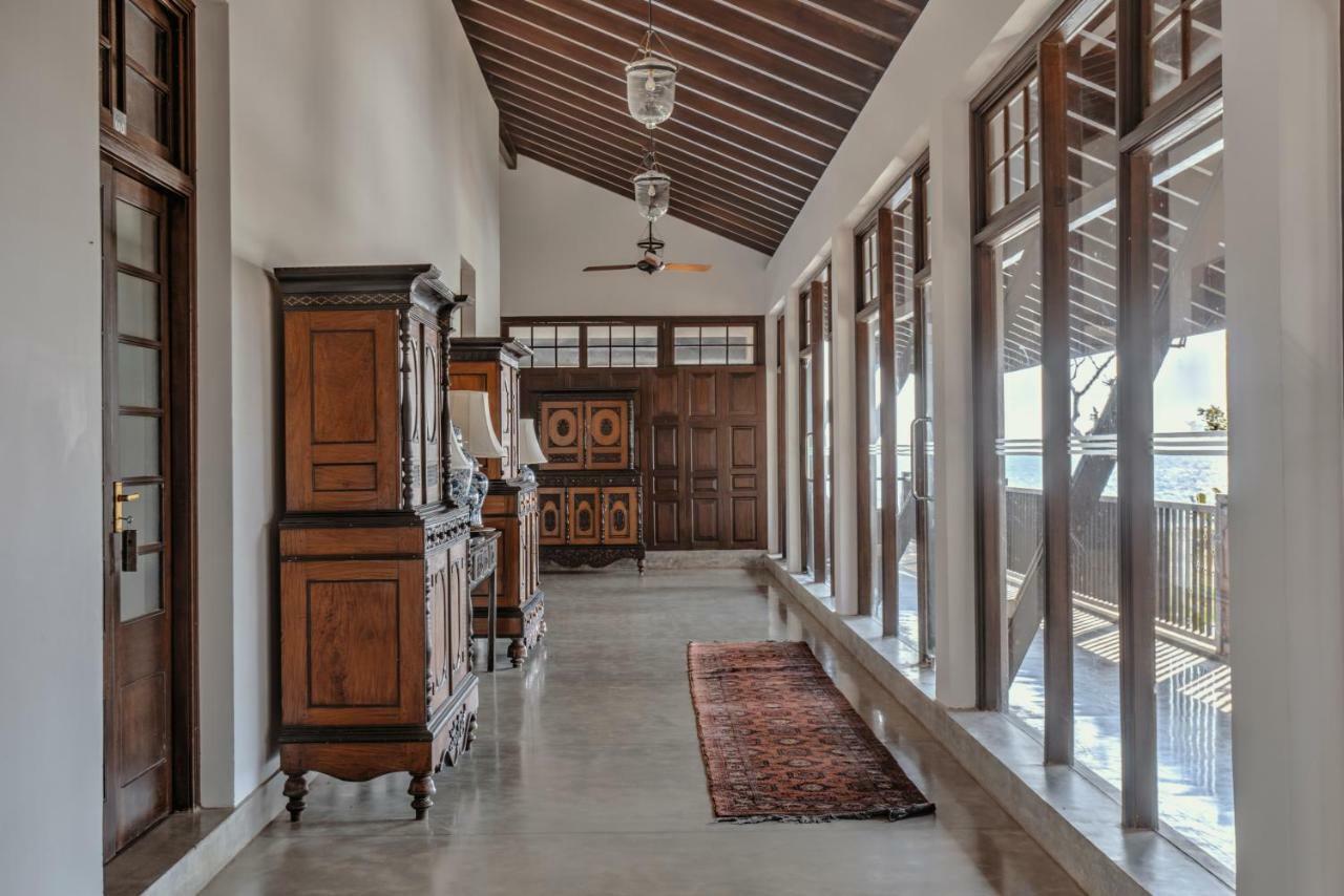 The Postcard Galle Luaran gambar